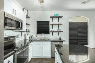 Photo #5: 6231460 Listing 