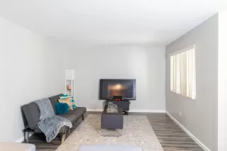 Photo #2: 6231471 Listing