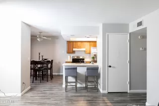 Photo #5: 6231471 Listing