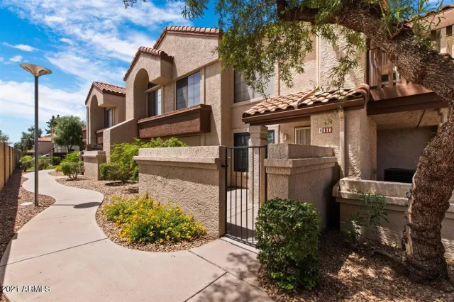 MLS: 6231916 Condo For Sale