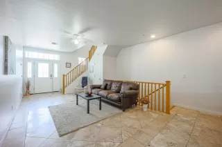 Photo #5: 6232032 Listing