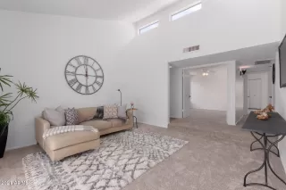 Photo #4: 6232035 Listing