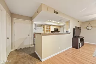 Photo #5: 6232145 Listing 