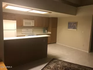 Photo #4: 6232395 Listing