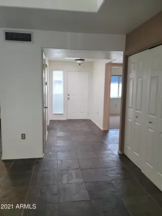 Photo #5: 6233052 Listing