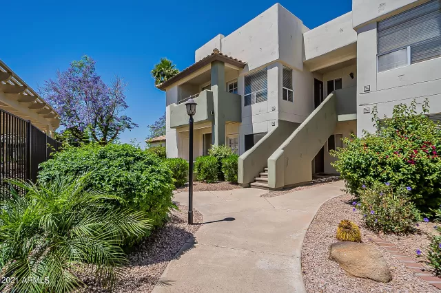 MLS: 6233103 Condo For Sale