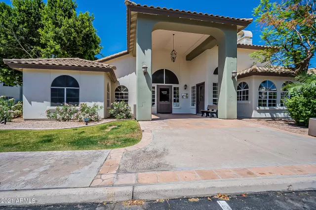 MLS: 6233114 Condo For Sale