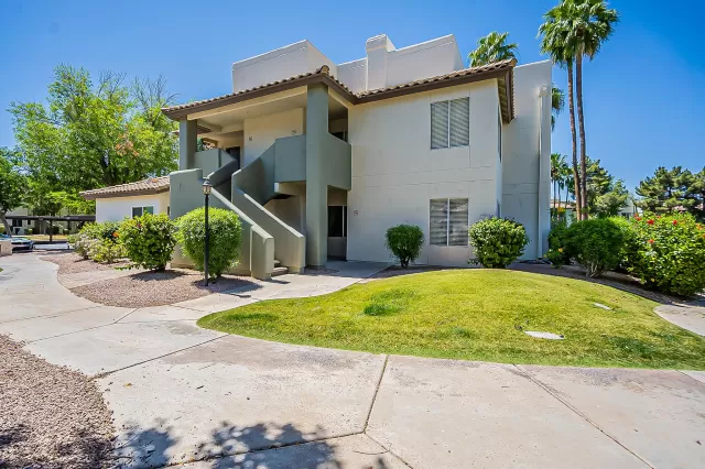 MLS: 6233125 Condo For Sale