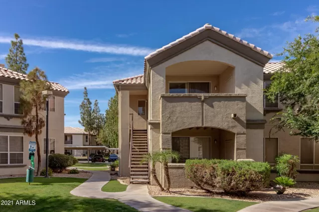 MLS: 6233175 Condo For Sale