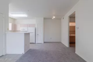 Photo #6: 6233175 Listing