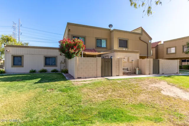 MLS: 6233674 Condo For Sale