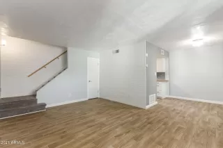 Photo #4: 6233674 Listing