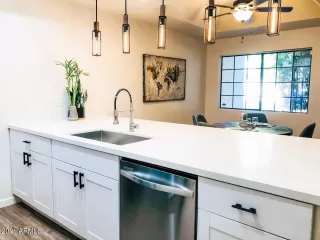 Photo #3: 6233709 Listing