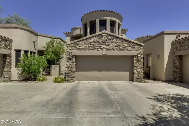 MLS: 6234011 Condo For Sale