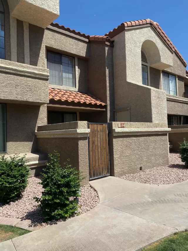 MLS: 6234040 Condo For Sale