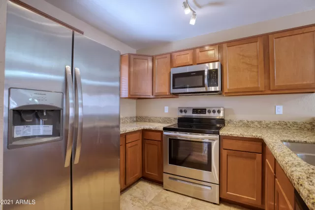 MLS: 6234200 Condo For Sale