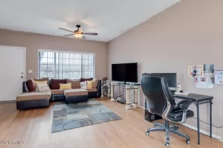 Photo #4: 6234278 Listing