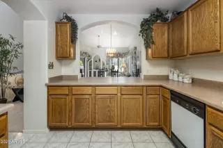 Photo #6: 6234329 Listing