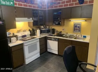 Photo #5: 6234379 Listing