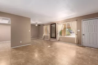 Photo #4: 6234489 Listing