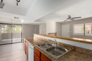 Photo #3: 6234830 Listing