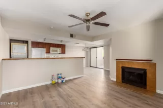 Photo #6: 6234830 Listing