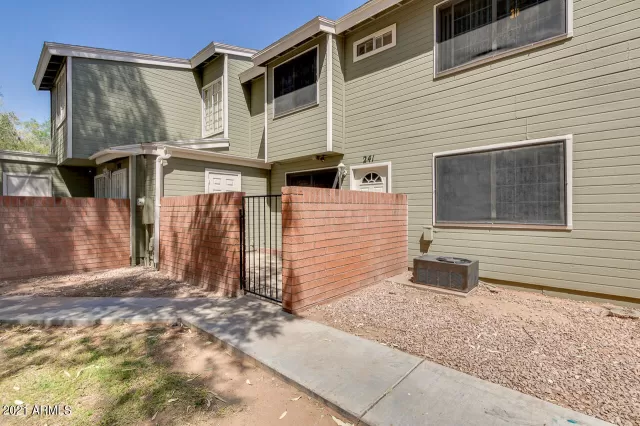 MLS: 6234987 Condo For Sale