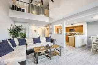 Photo #4: 6234997 Listing