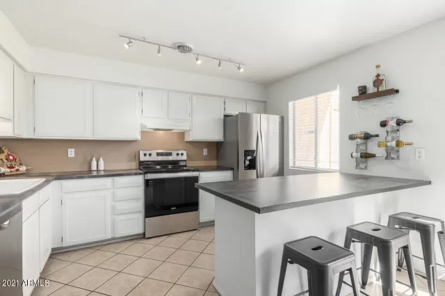 MLS: 6235135 Condo For Sale