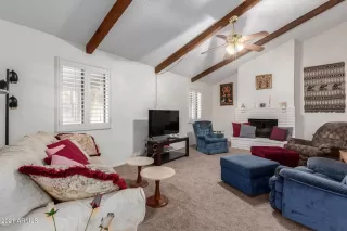 Photo #4: 6235379 Listing