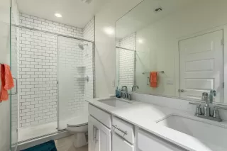 Photo #3: 6235407 Listing