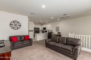 Photo #5: 6235407 Listing