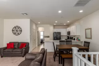 Photo #6: 6235407 Listing