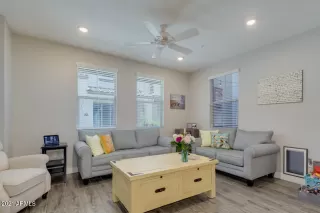 Photo #3: 6235416 Listing