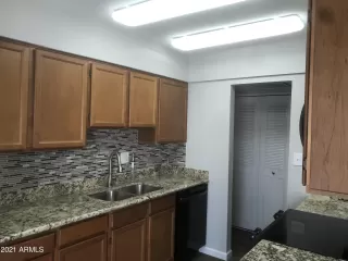 Photo #2: 6235463 Listing