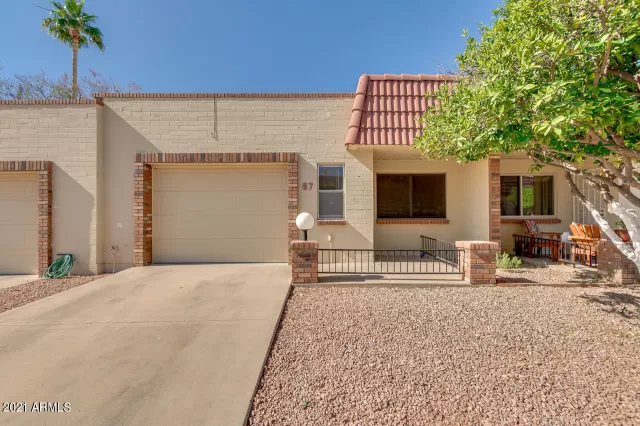 MLS: 6235485 Condo For Sale