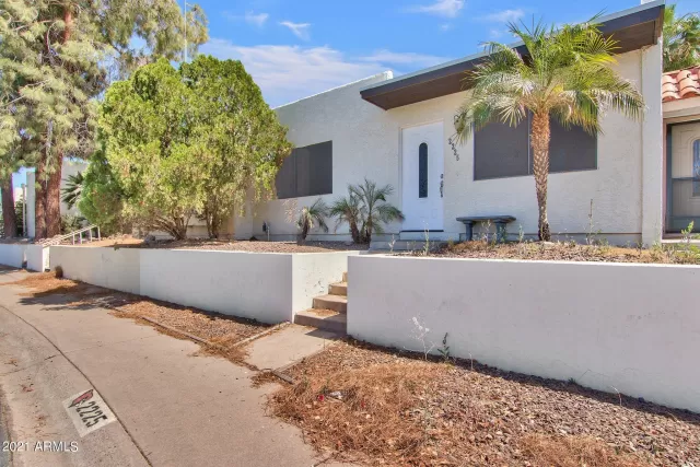 MLS: 6235524 Condo For Sale