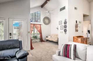 Photo #2: 6235642 Listing