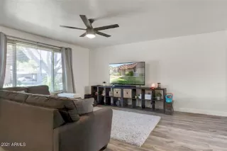 Photo #4: 6235781 Listing