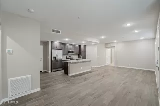 Photo #3: 6235886 Listing