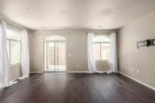 Photo #3: 6235932 Listing