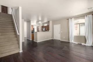 Photo #4: 6235932 Listing