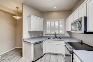 Photo #6: 6236238 Listing