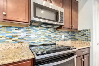 Photo #6: 6236276 Listing