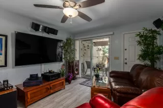 Photo #4: 6236520 Listing