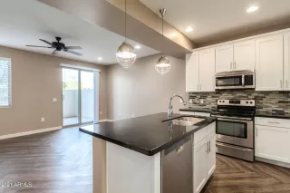 Photo #5: 6236775 Listing