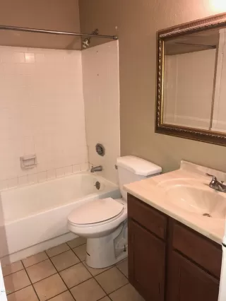 Photo #5: 6236847 Listing