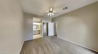 Photo #6: 6237603 Listing