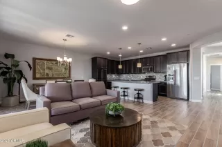 Photo #5: 6238405 Listing 