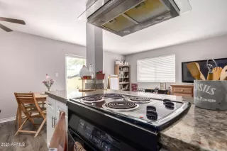 Photo #5: 6238520 Listing